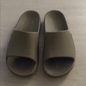 GYMSHARK Tan Slide Sandals
